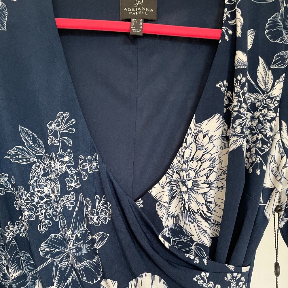 New with tags Adrianna Papell side ruched dress - Picture 6 of 9